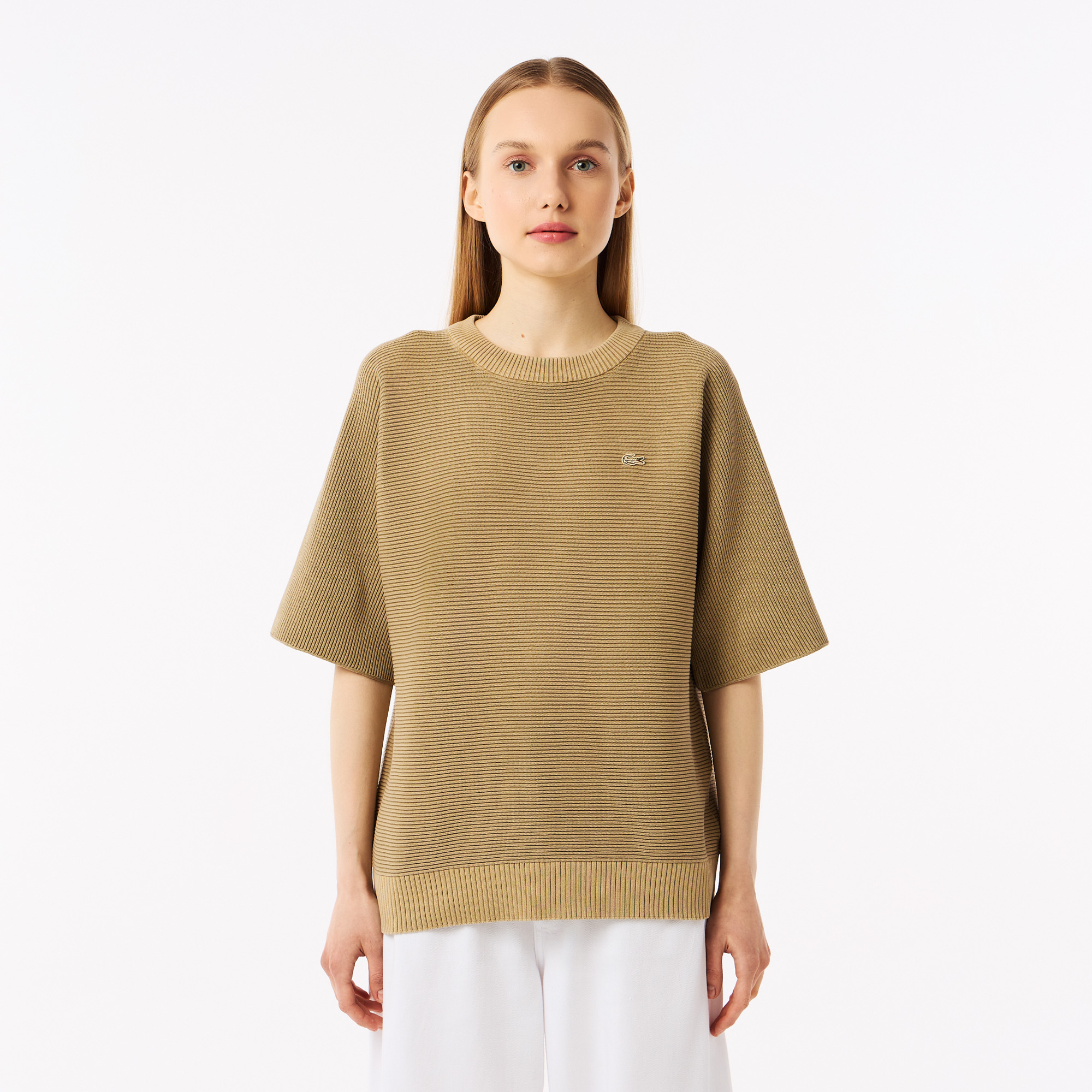 Женский вязаная футболка Lacoste оверсайз с коротким рукавом, Бежевый
Женский вязаная футболка Lacoste оверсайз с коротким рукавом, Бежевый