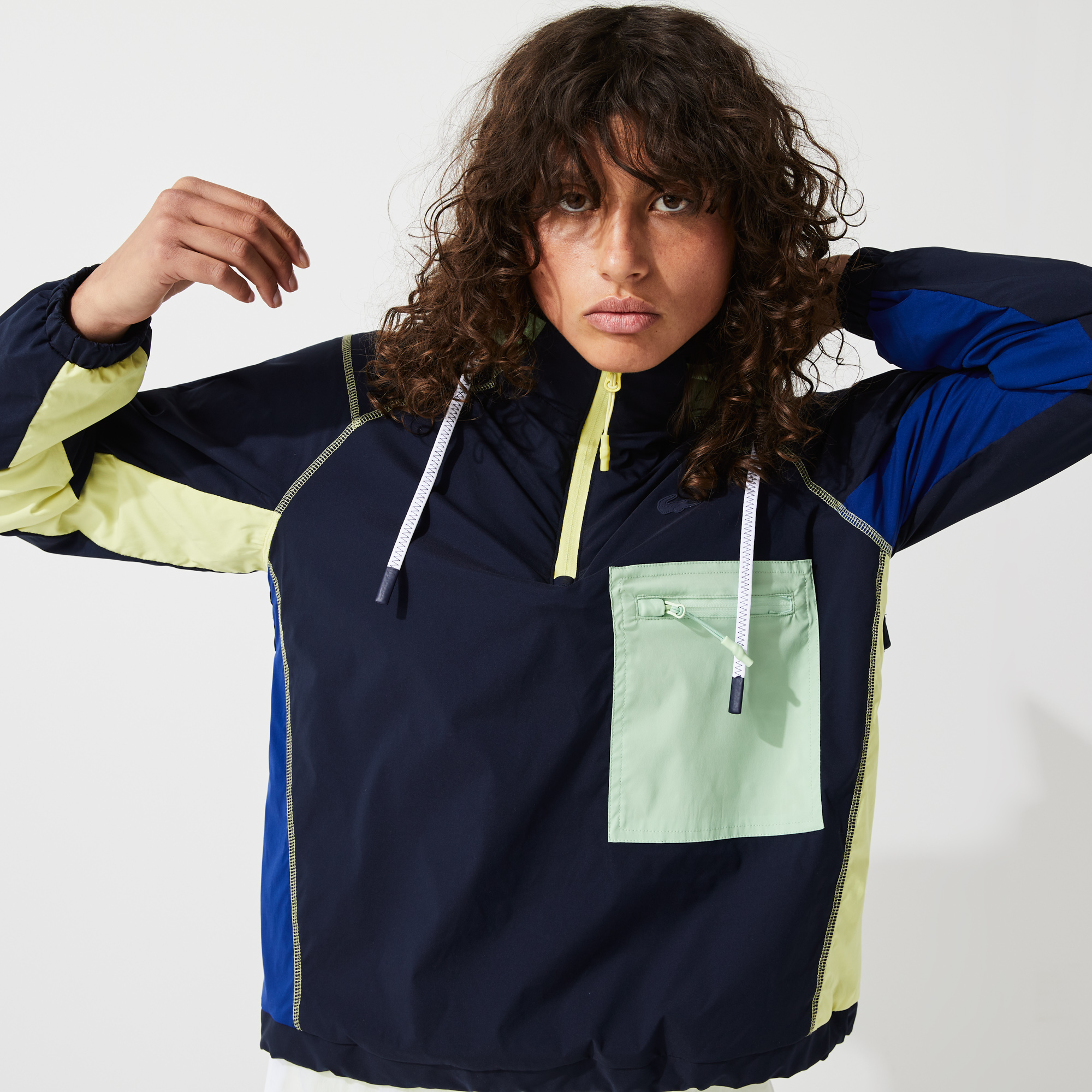 Женская ветровка Lacoste с капюшоном, Синий
Женская ветровка Lacoste с капюшоном, Синий
