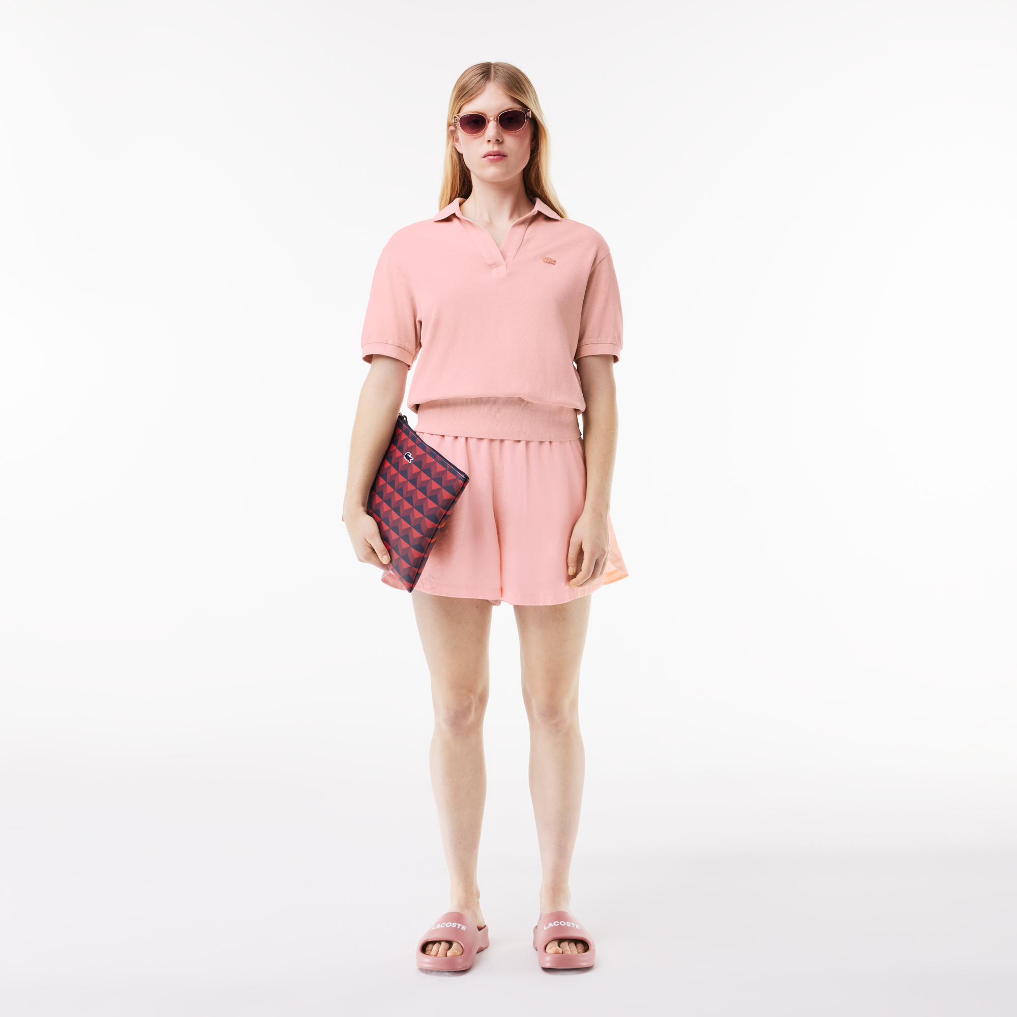 фото Женские лёгкие шорты lacoste