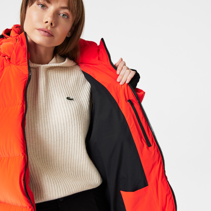 Женское стеганая куртка-пуховик Lacoste с капюшоном Женское стеганая куртка-пуховик Lacoste с капюшоном