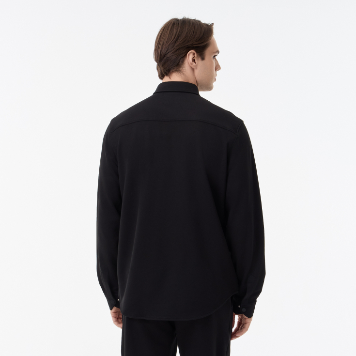 Мужская рубашка Lacoste на кнопках с большими нагрудными карманами Мужская рубашка Lacoste на кнопках с большими нагрудными карманами