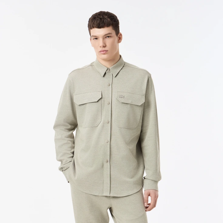 Мужская рубашка Lacoste на кнопках с большими нагрудными карманами Мужская рубашка Lacoste на кнопках с большими нагрудными карманами
