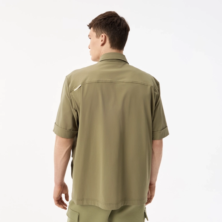 Мужская рубашка Lacoste с коротким рукавом и тремя карманами Мужская рубашка Lacoste с коротким рукавом и тремя карманами