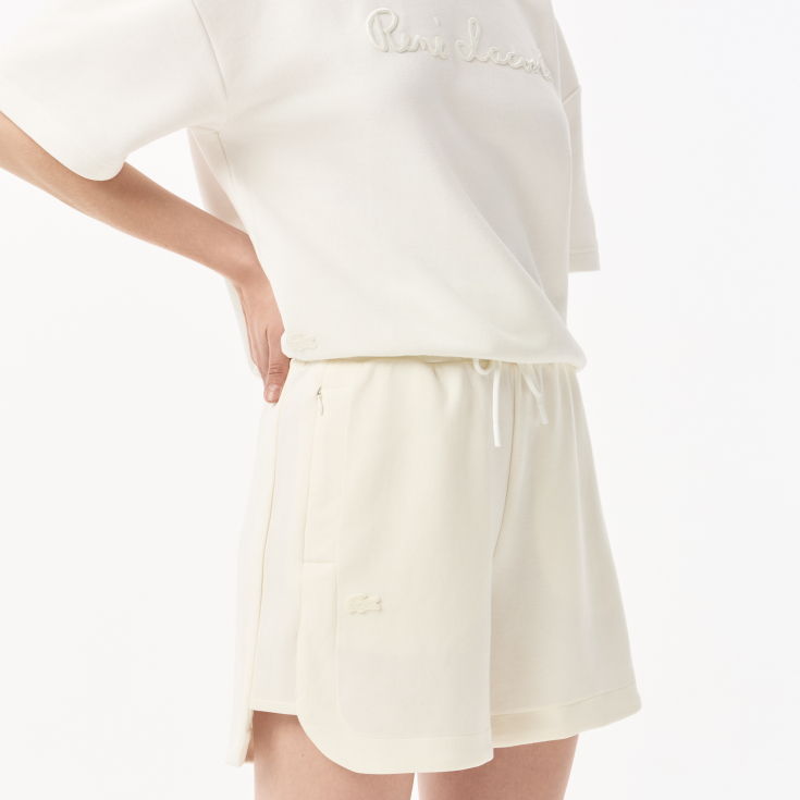 Женские спортивные шорты Lacoste с карманами Женские спортивные шорты Lacoste с карманами