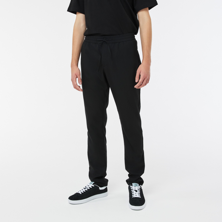 Мужские брюки Lacoste Regular Fit с эластичным поясом Мужские брюки Lacoste Regular Fit с эластичным поясом