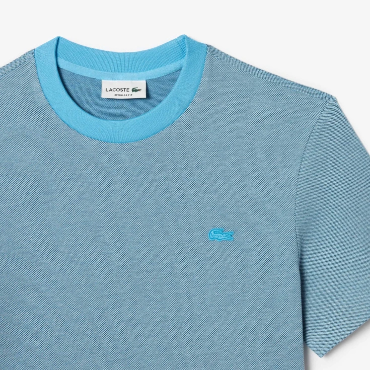 Мужская Футболка Lacoste Caviar Piqué с контрастным вырезом Мужская Футболка Lacoste Caviar Piqué с контрастным вырезом