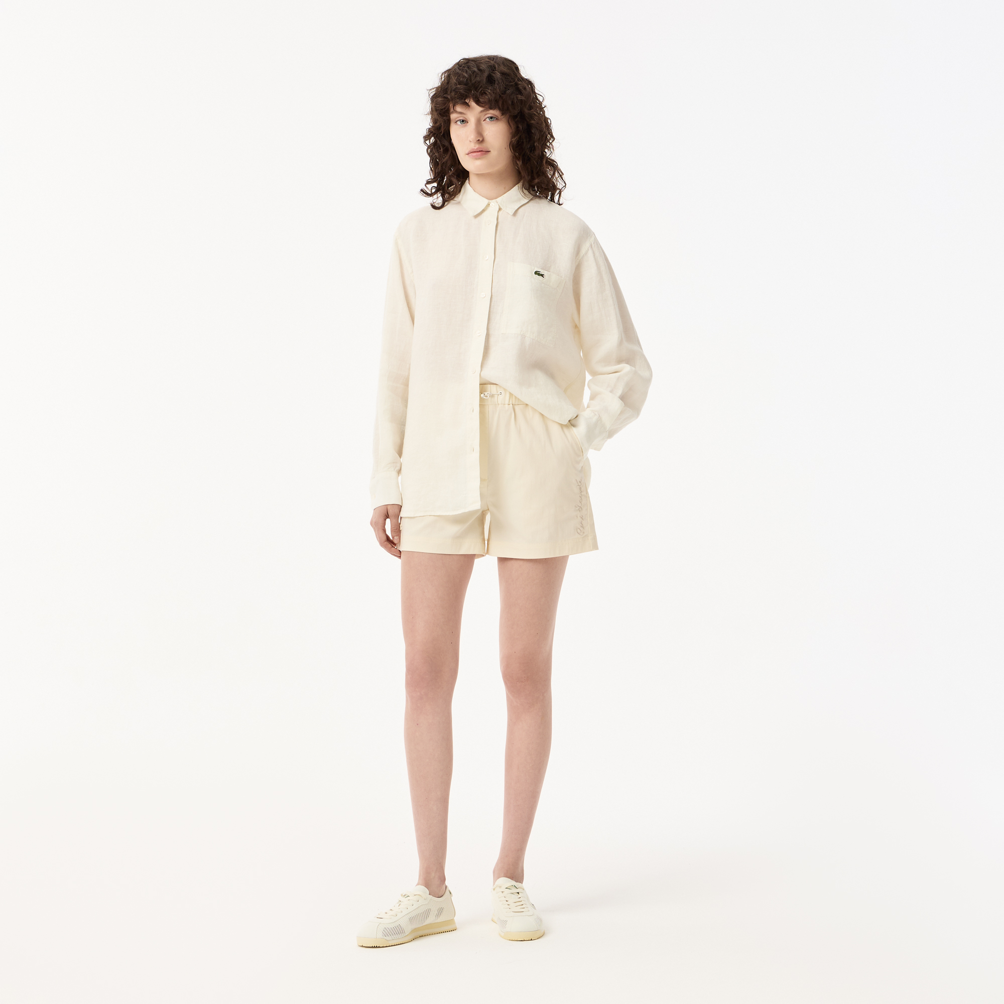 Женские короткие однотонные шорты Lacoste, белый, арт. FF0401