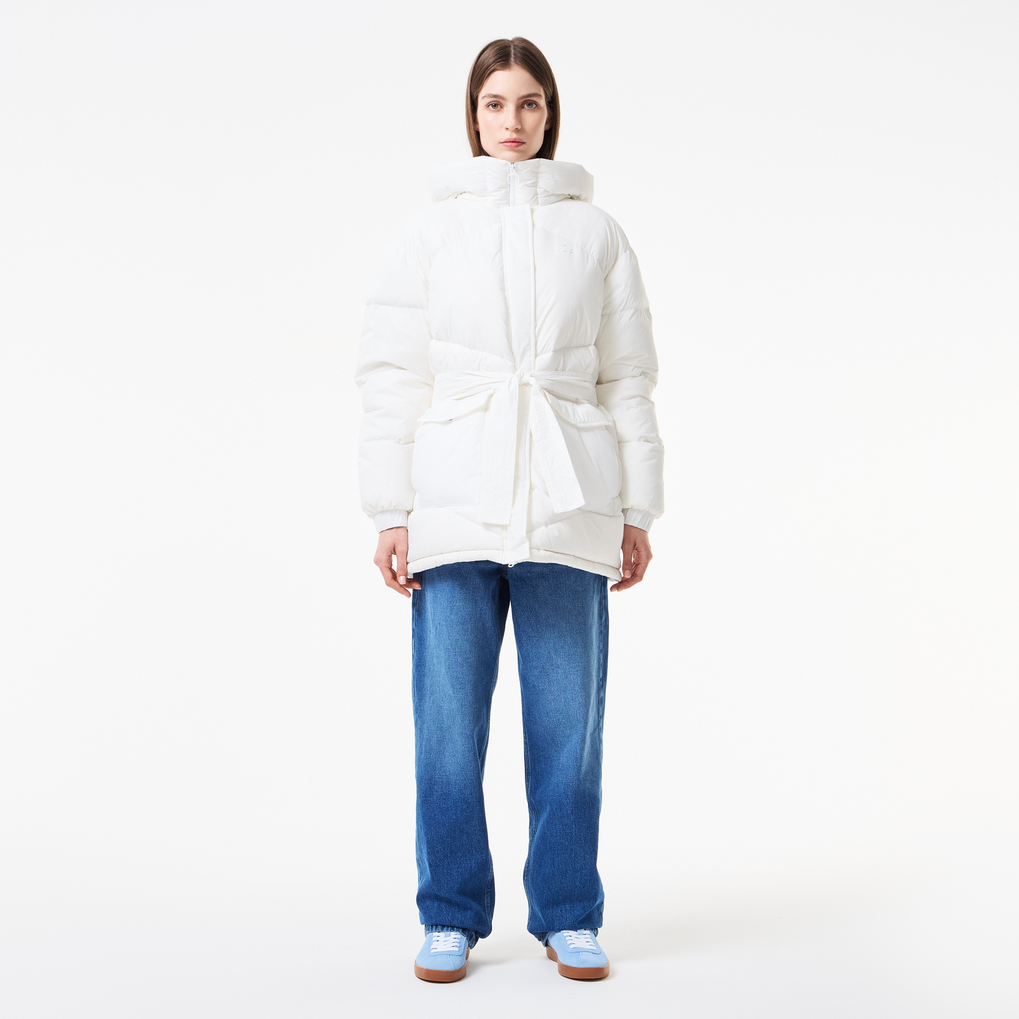 

Женский короткий пуховик Lacoste с поясом и высоким воротом, Белый