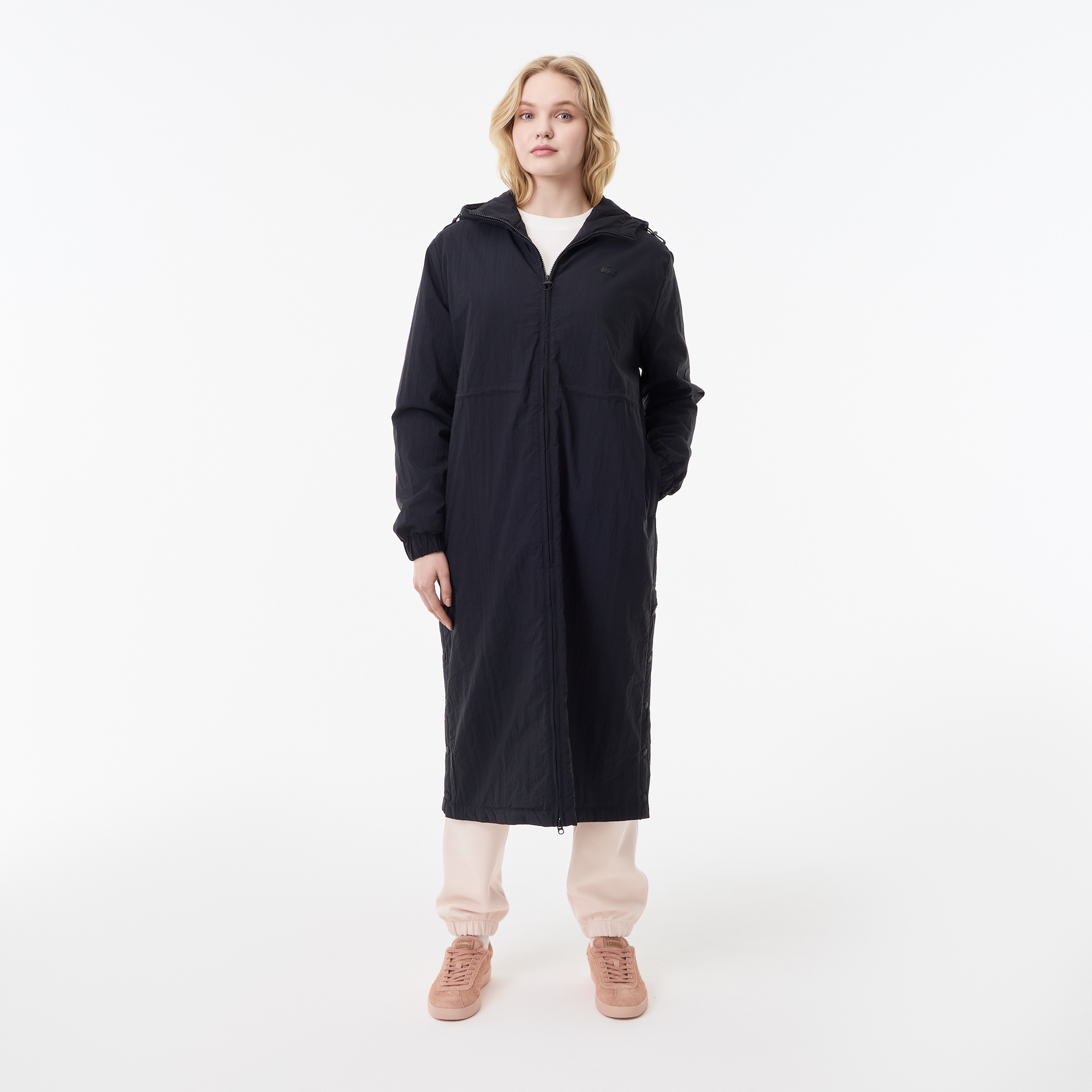 

Женская длинная парка Lacoste с капюшоном и боковым клапаном на пуговицах, Чёрный