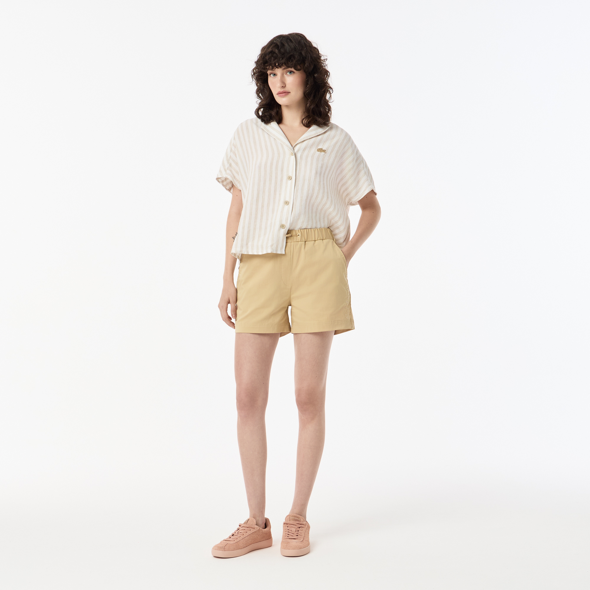 

Женские короткие однотонные шорты Lacoste, Бежевый