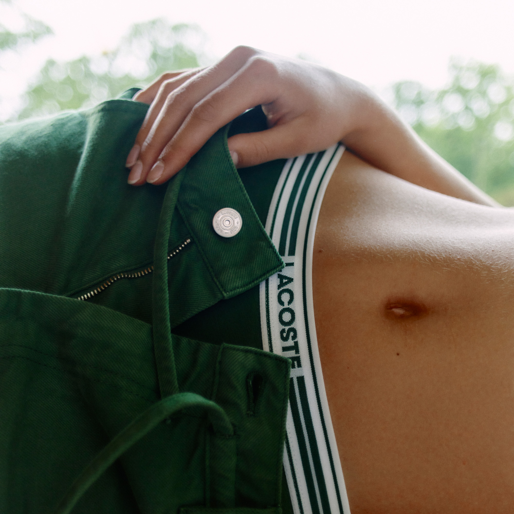 Женские трусики-стринги Lacoste из эластичного хлопка с логотипом на талии