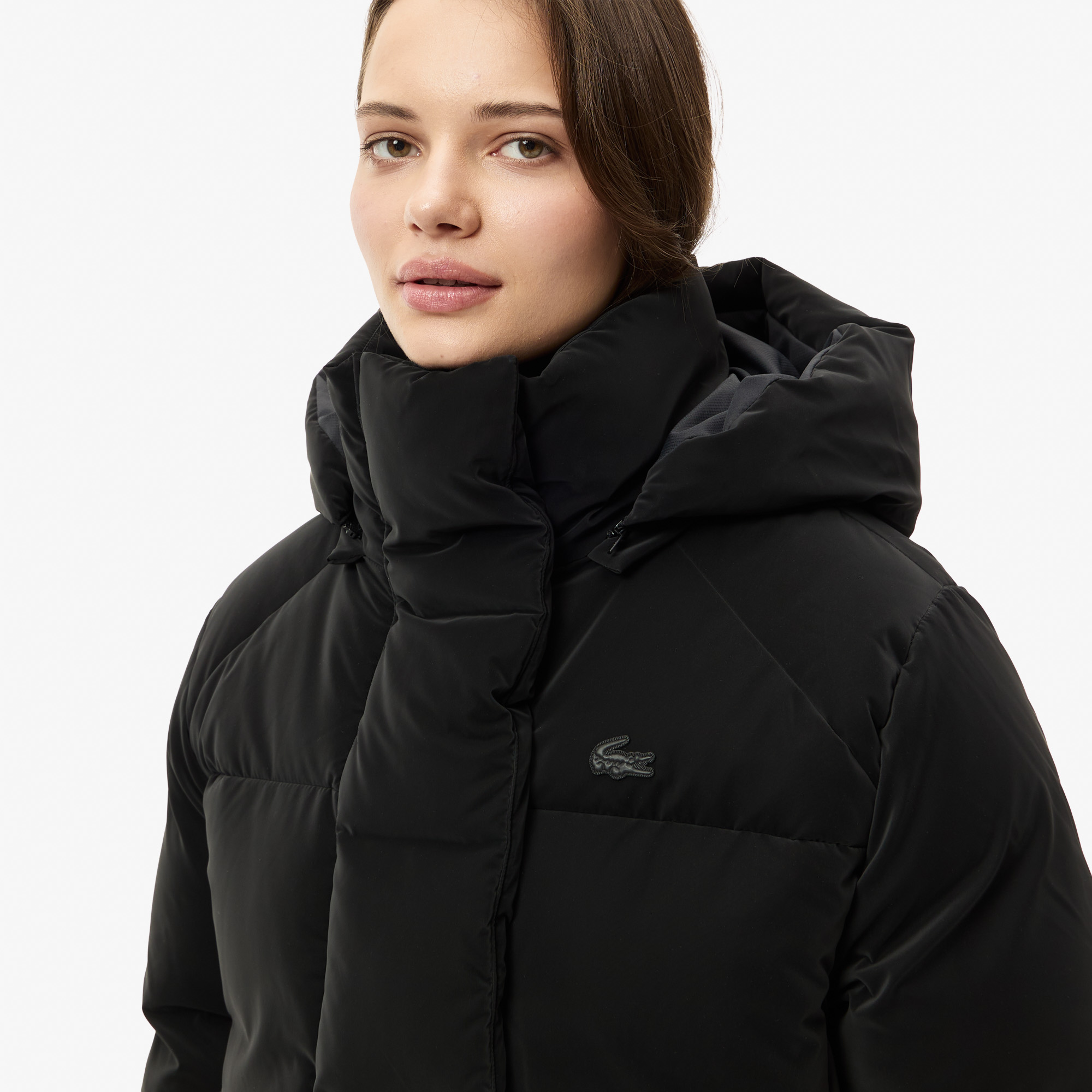 Женская укороченная куртка Lacoste с капюшоном BF2607 чёрный  Фото 3