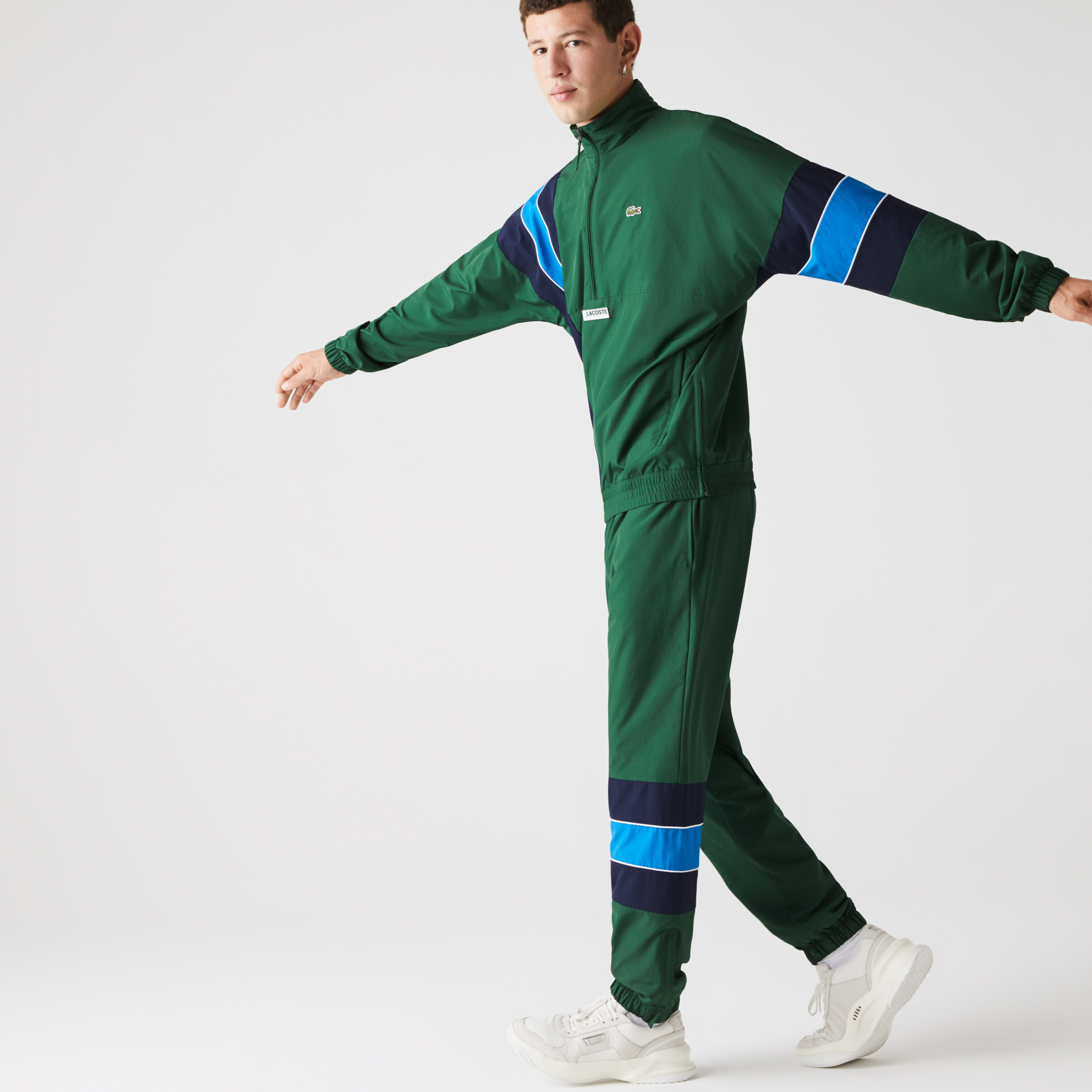 фото Спортивные штаны lacoste
