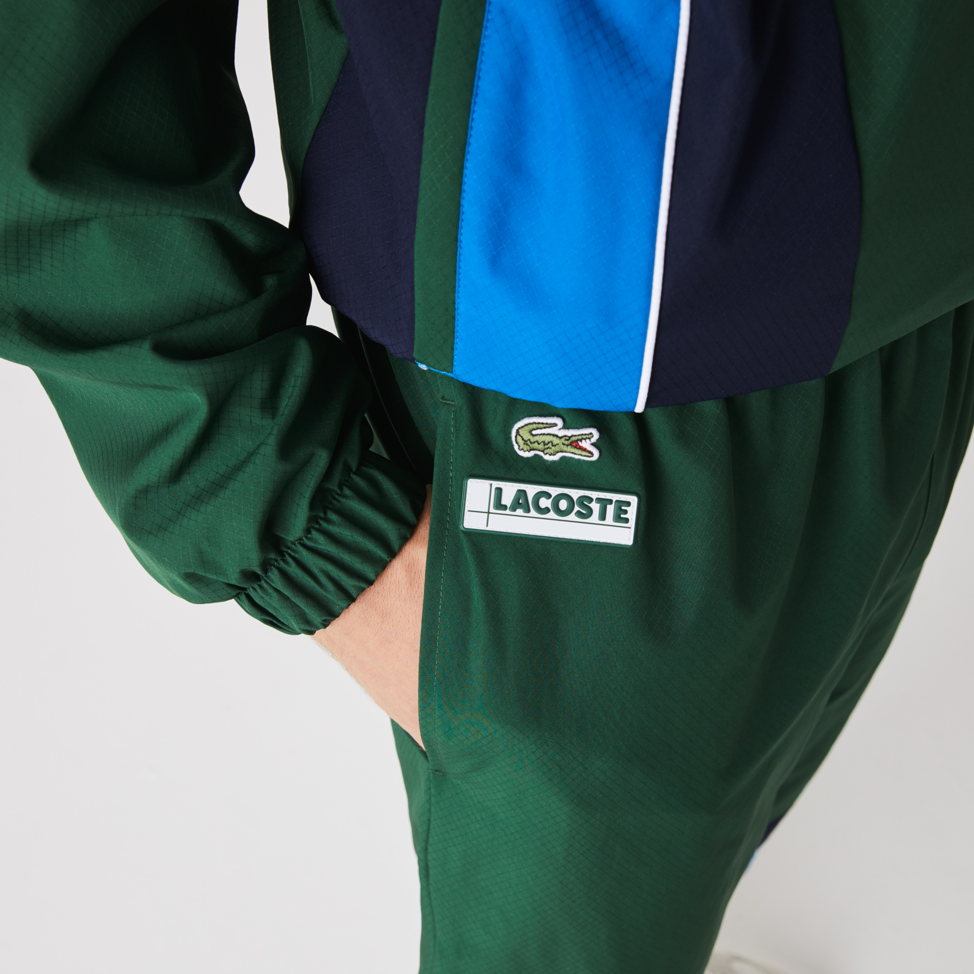 фото Спортивные штаны lacoste