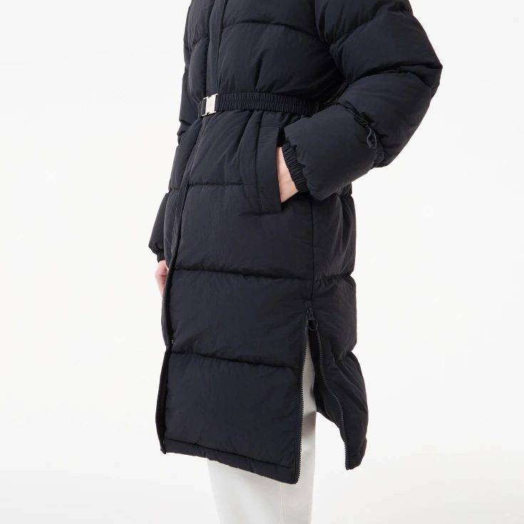 Женский длинный пуховик Lacoste с поясом