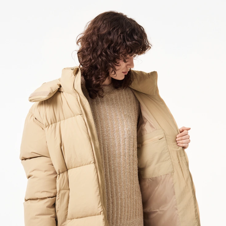 Женский длинный пуховик Lacoste с капюшоном