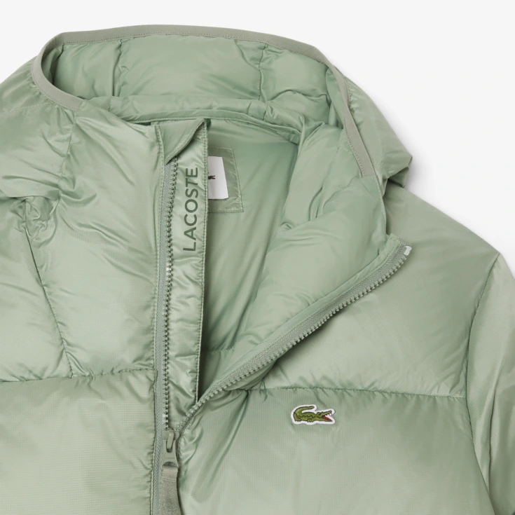 Мужской короткий влагоотталкивающий и ветроустойчивый пуховик Lacoste с капюшоном