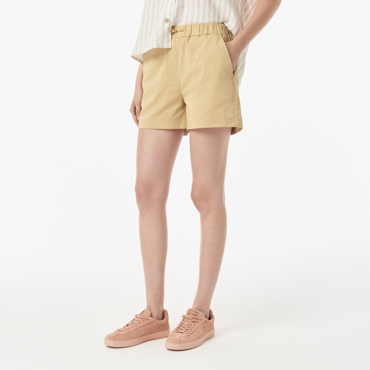 Женские короткие однотонные шорты Lacoste
