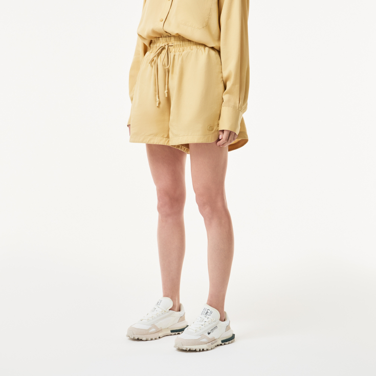 Женские лёгкие шорты Lacoste