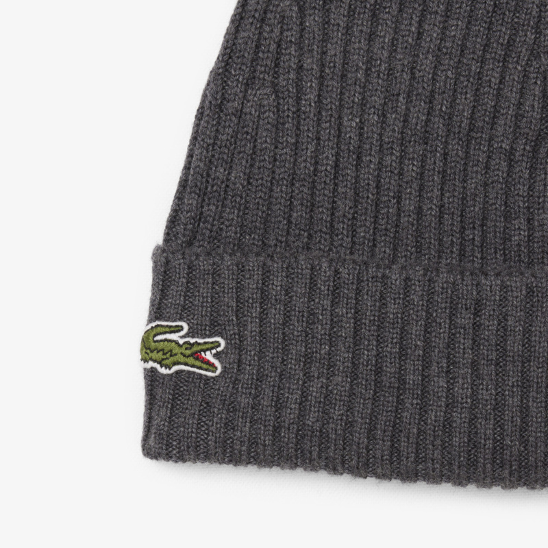 Шерстяная шапка Lacoste унисекс в рубчик