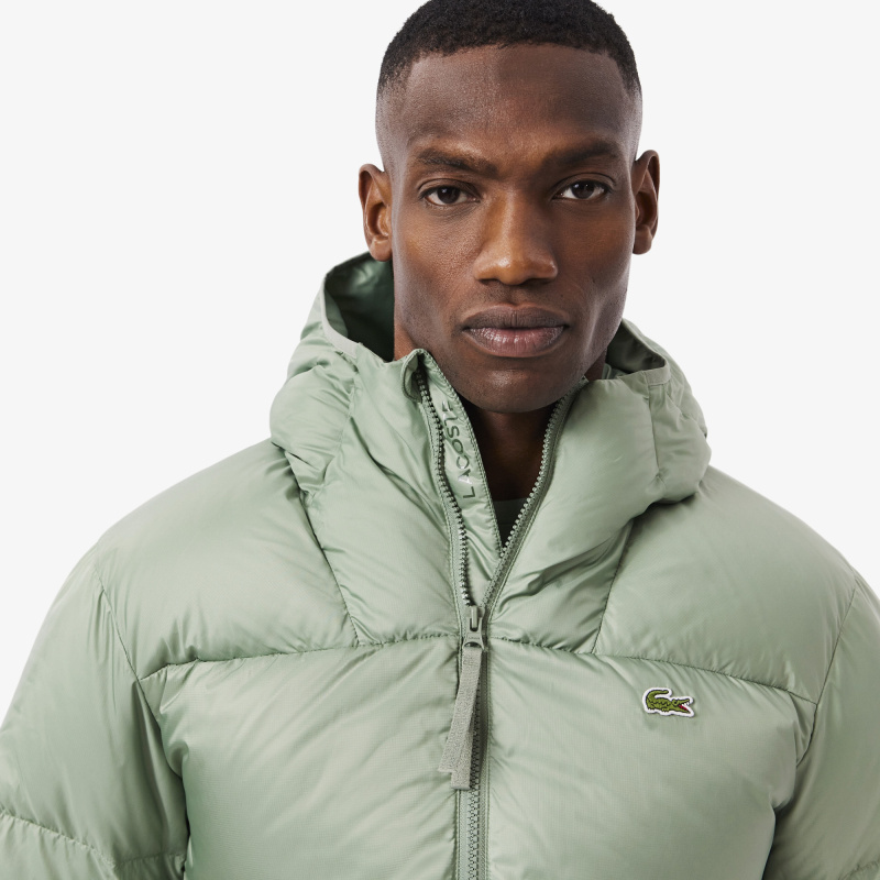 Мужской короткий влагоотталкивающий и ветроустойчивый пуховик Lacoste с капюшоном