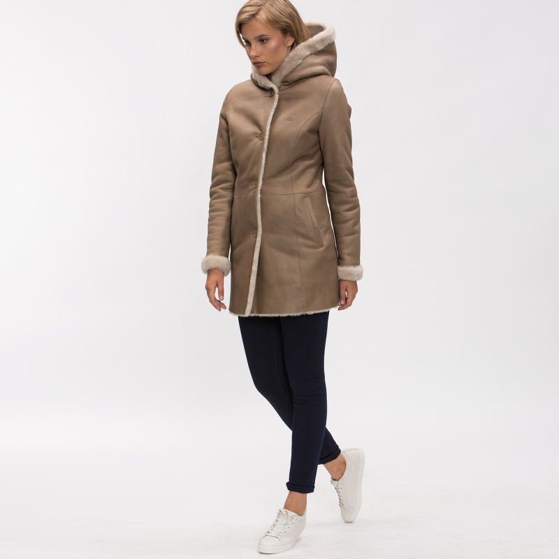 Женская куртка Lacoste