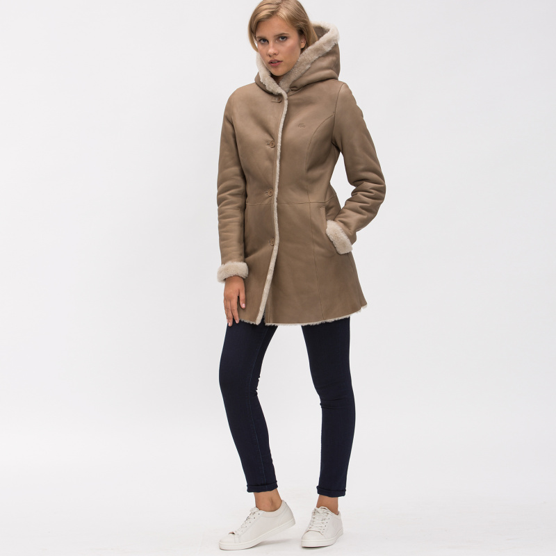 Женская куртка Lacoste