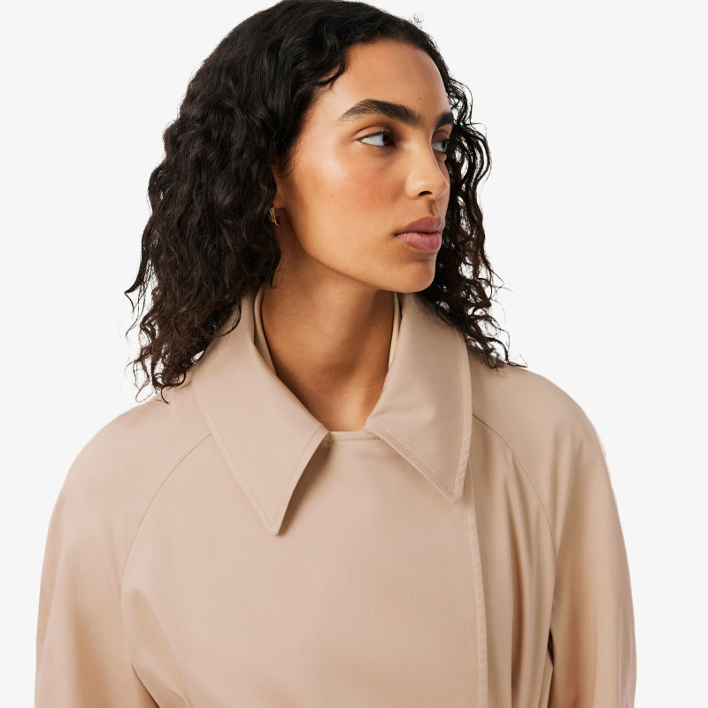 Женское пальто Lacoste