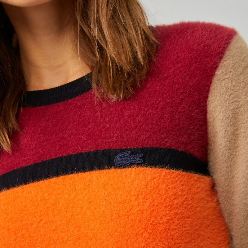 Женский свитер Lacoste